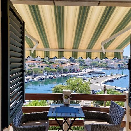 Studio Apartment Riva Sumartin Bagian luar foto