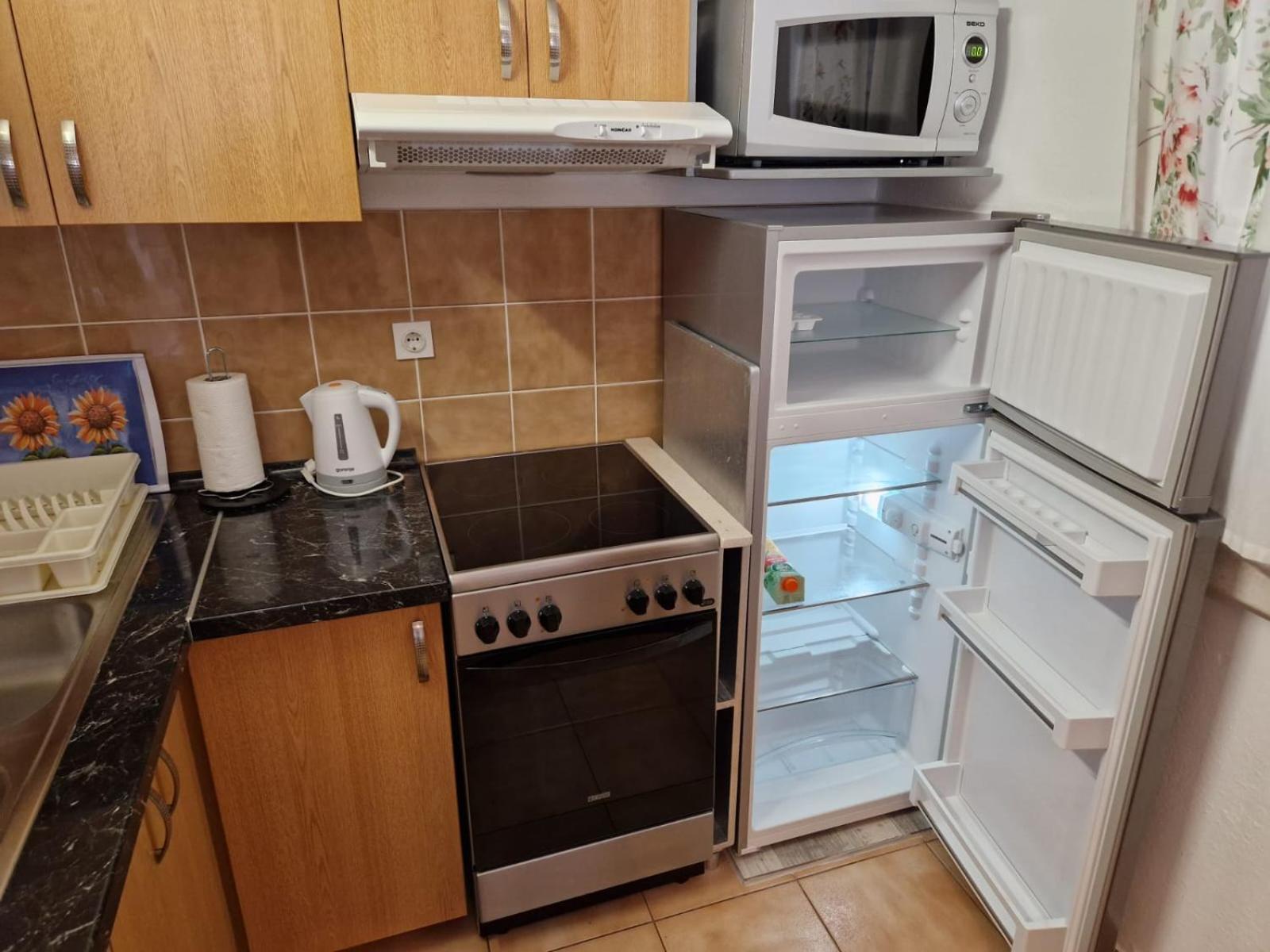 Studio Apartment Riva Sumartin Bagian luar foto