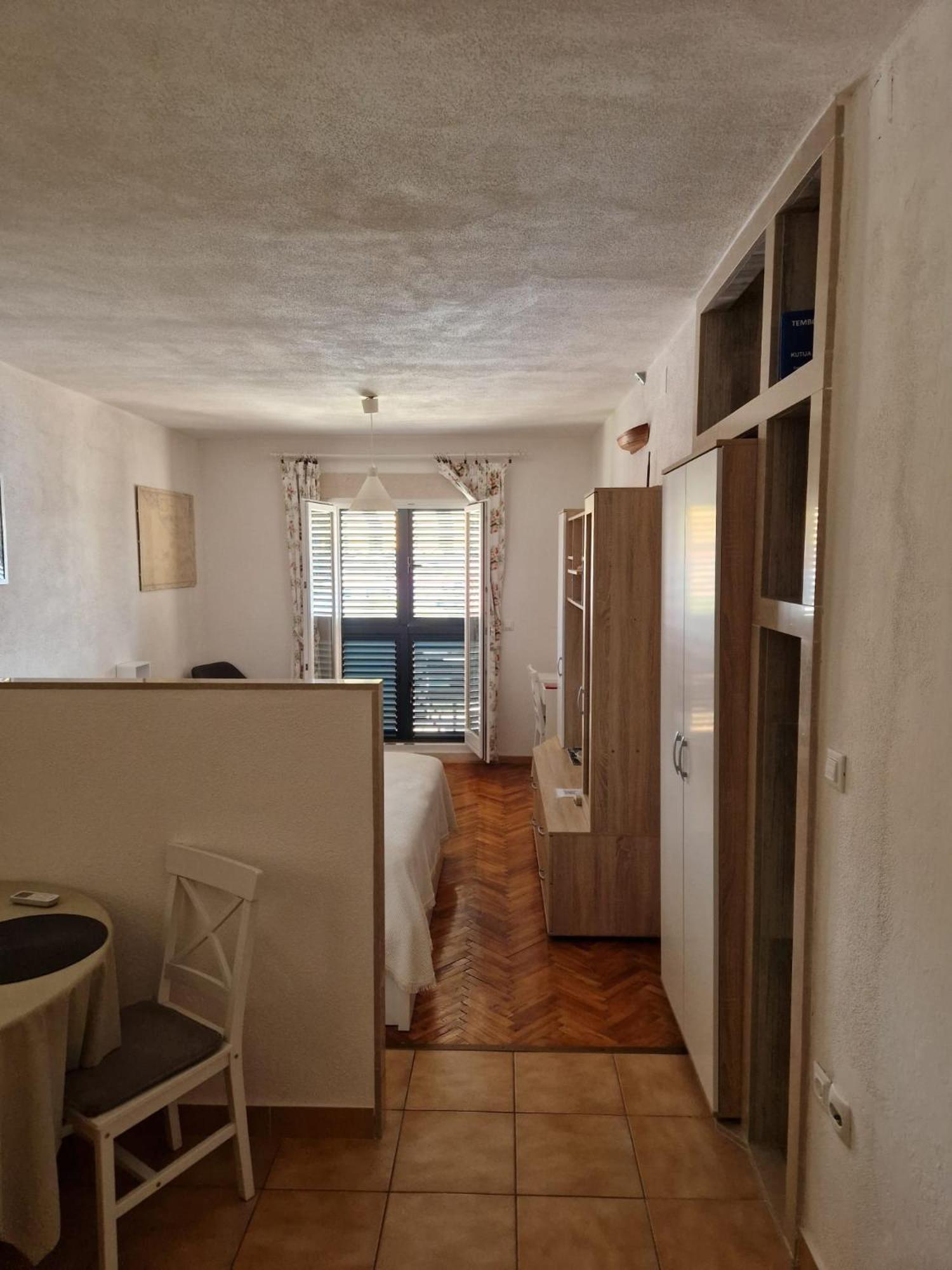 Studio Apartment Riva Sumartin Bagian luar foto