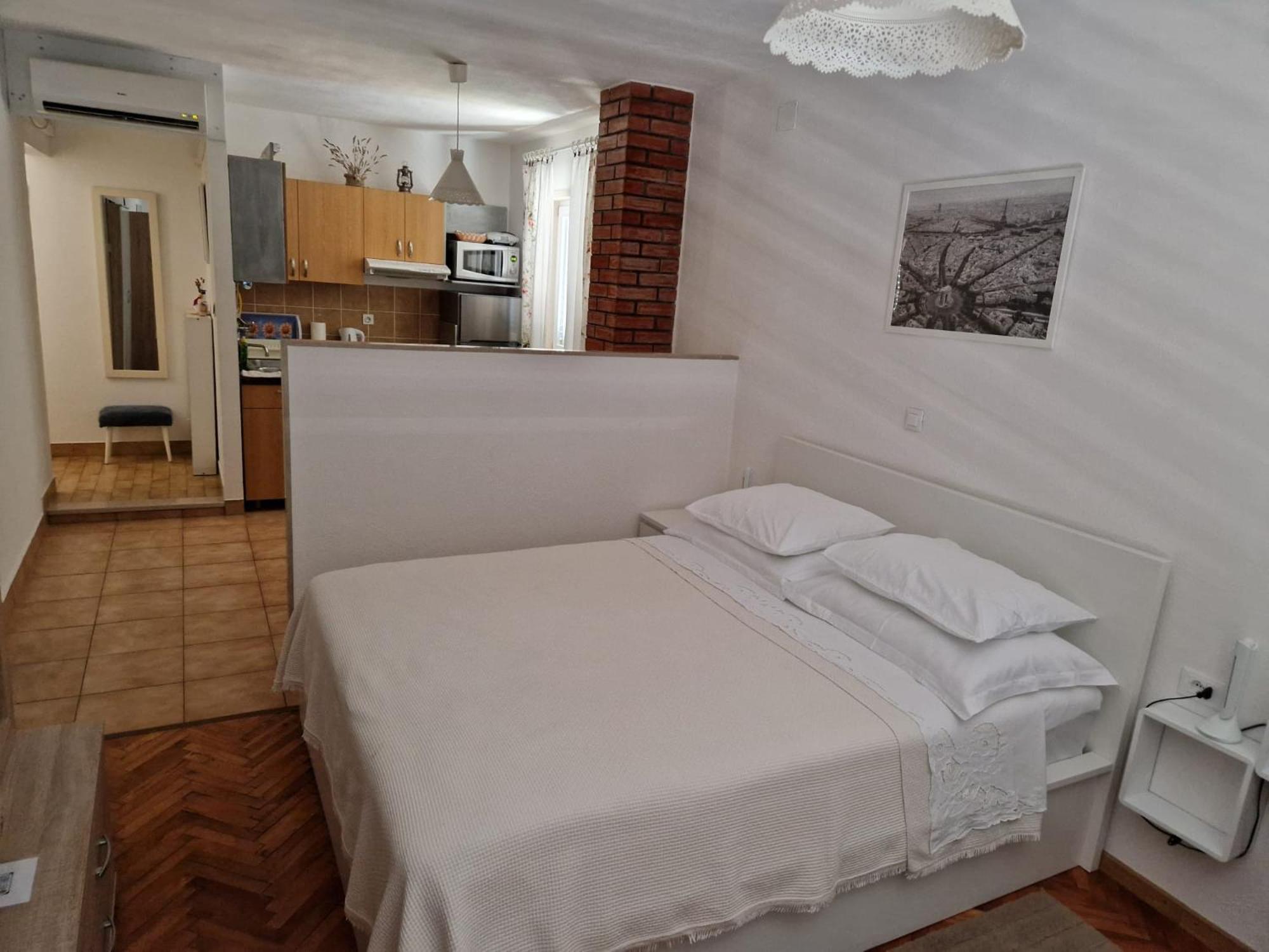 Studio Apartment Riva Sumartin Bagian luar foto