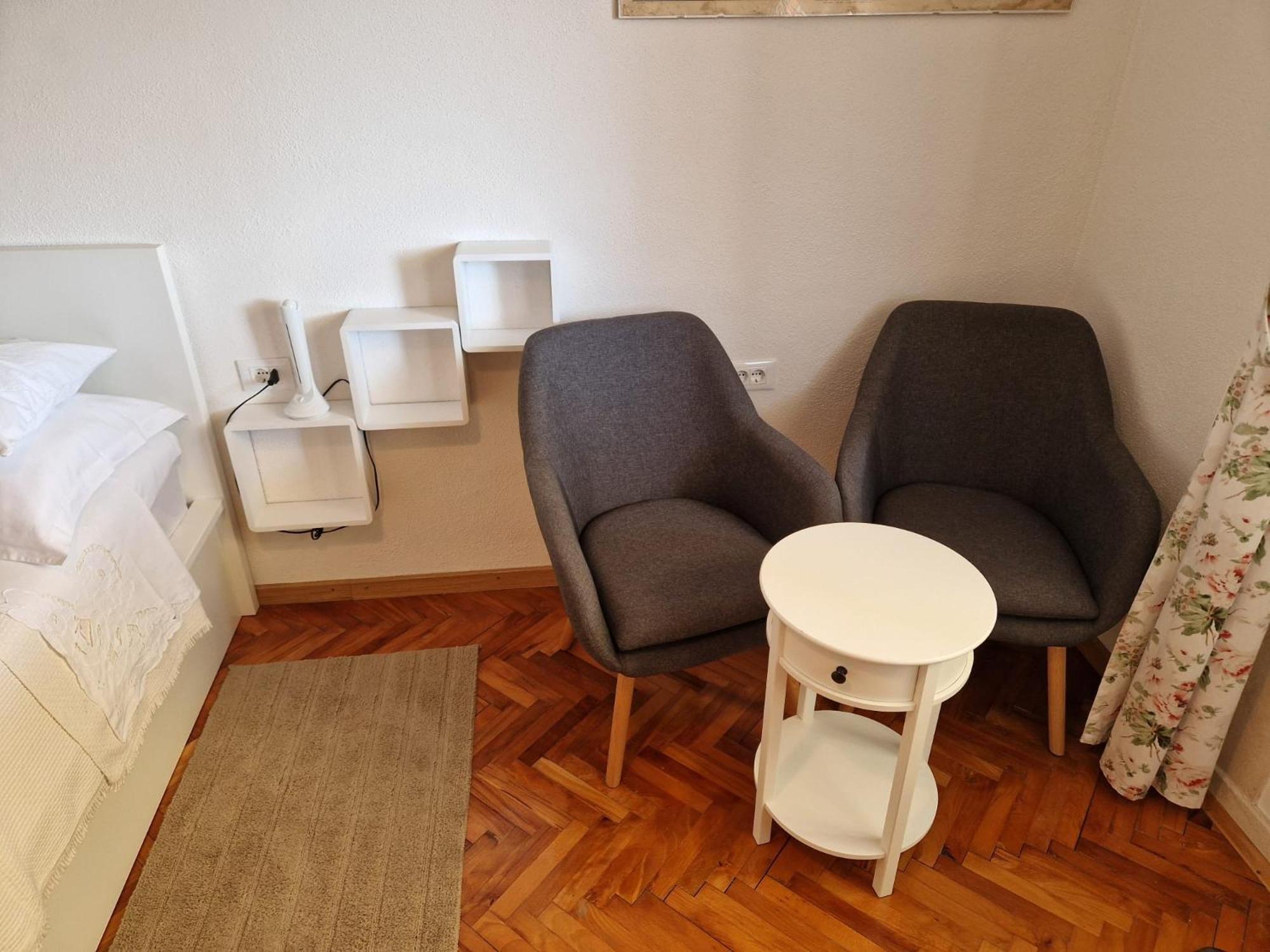 Studio Apartment Riva Sumartin Bagian luar foto